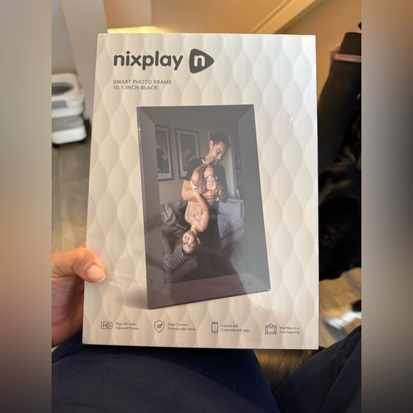 Nixplay Smart Photo Frame 10.1-Inch Black - Picture 1 of 2
